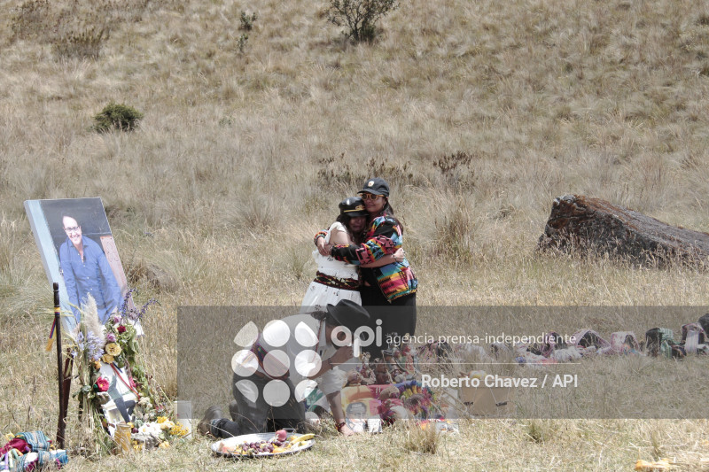MISA Y RITUALES EN MEMORIA DE FERNANDO VILLAVICENCIO