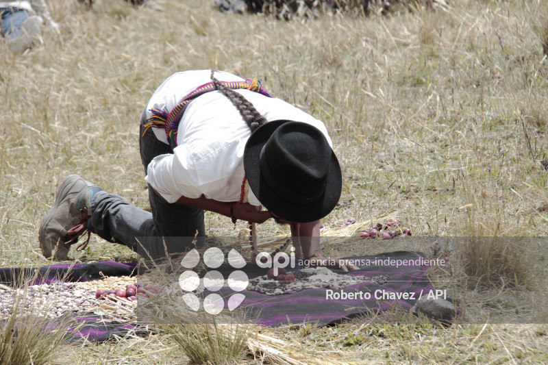 MISA Y RITUALES EN MEMORIA DE FERNANDO VILLAVICENCIO