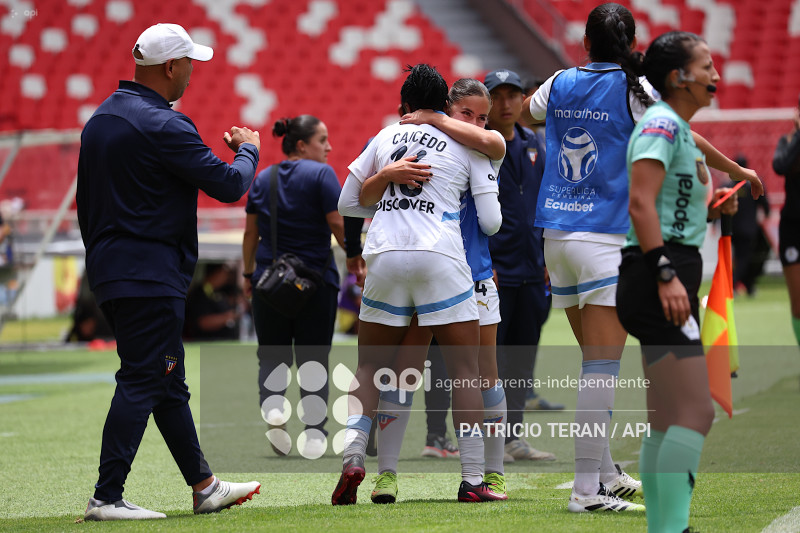 FBL SUPERLIGA FEMENINA LIGA DE QUITO VS BARCELONA