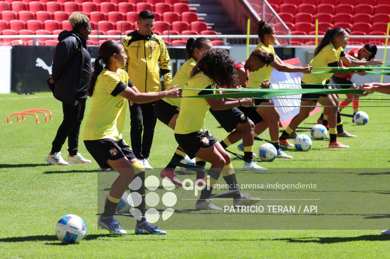 FBL SUPERLIGA FEMENINA LIGA DE QUITO VS BARCELONA