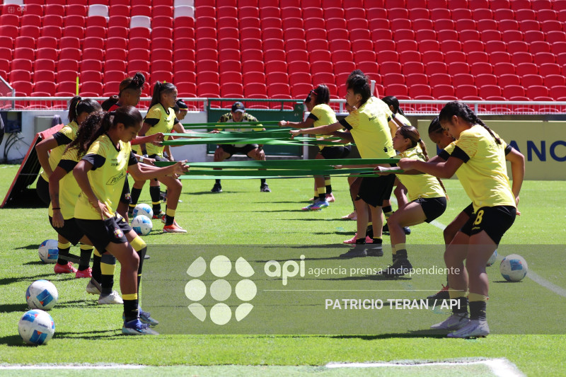 FBL SUPERLIGA FEMENINA LIGA DE QUITO VS BARCELONA