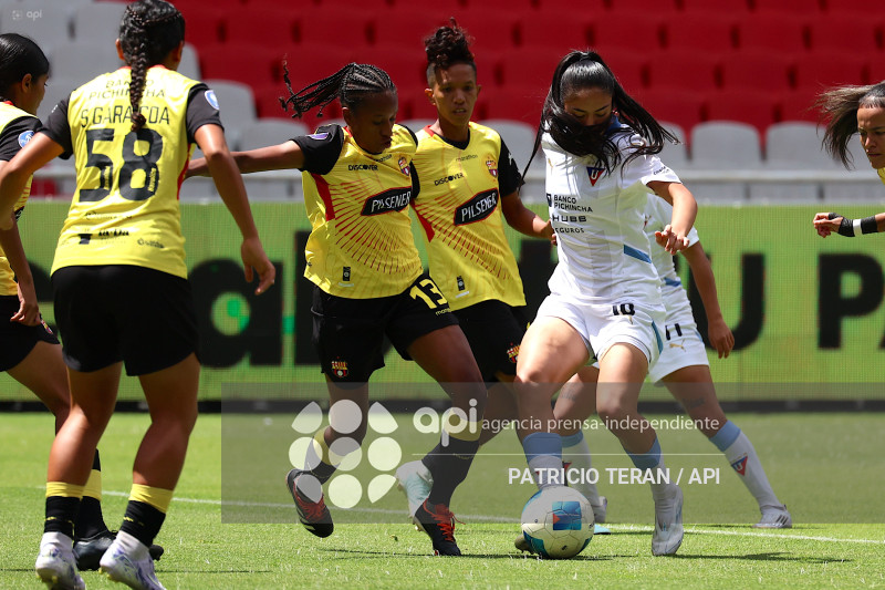 FBL SUPERLIGA FEMENINA LIGA DE QUITO VS BARCELONA