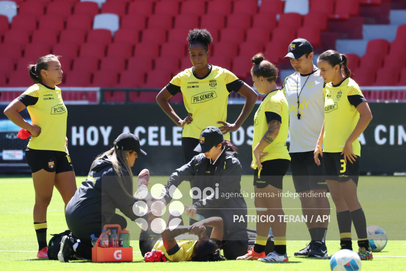 FBL SUPERLIGA FEMENINA LIGA DE QUITO VS BARCELONA