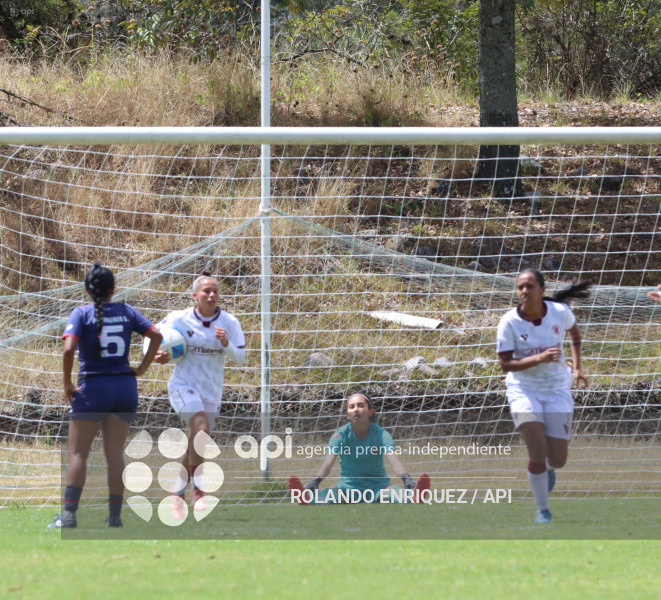 FBL SUPERLIGA FEMENINA EL NACIONAL VS VINO TINTO
