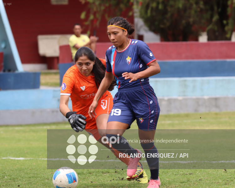 FBL SUPERLIGA FEMENINA EL NACIONAL VS VINO TINTO