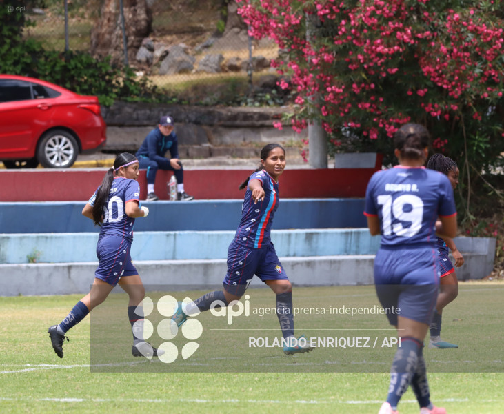 FBL SUPERLIGA FEMENINA EL NACIONAL VS VINO TINTO
