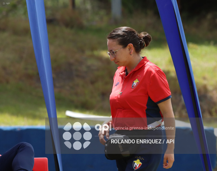 FBL SUPERLIGA FEMENINA EL NACIONAL VS VINO TINTO