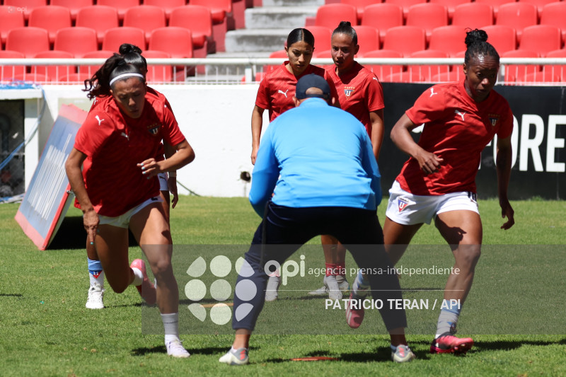 FBL SUPERLIGA FEMENINA LIGA DE QUITO VS BARCELONA
