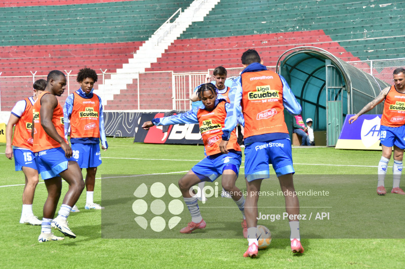 FBL LIGA ECUABET MACARA DELFIN