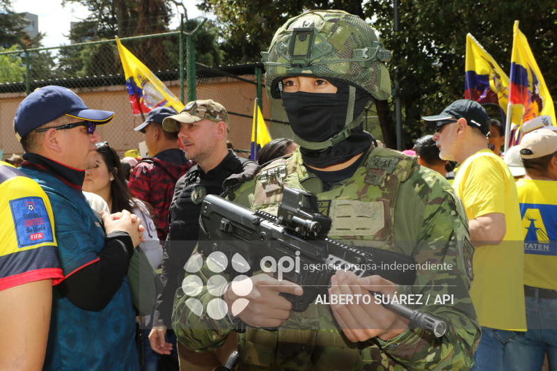 MARCHA PRESIDENTE NOBOA