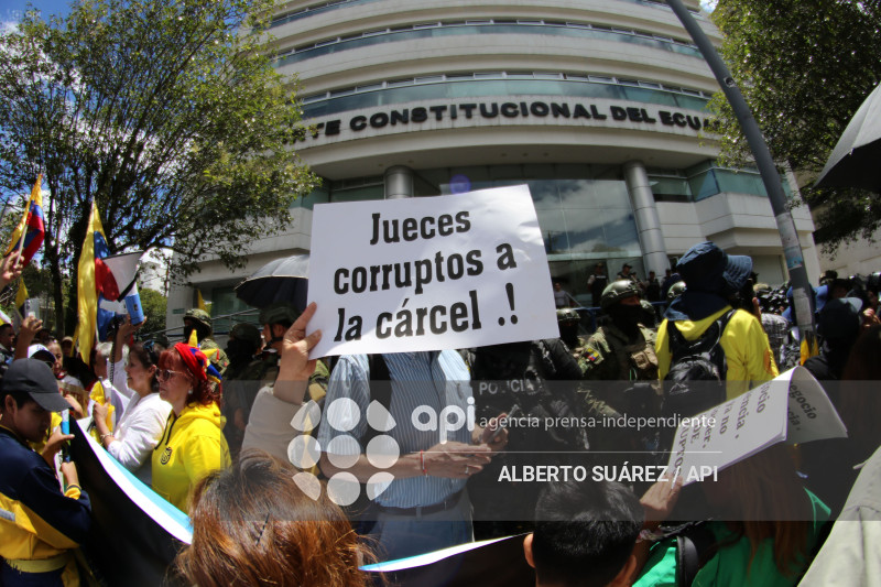 MARCHA PRESIDENTE NOBOA