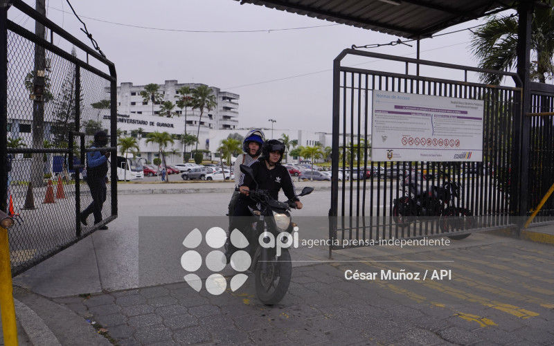 GYE-HOSPITAL UNIVERSITARIO