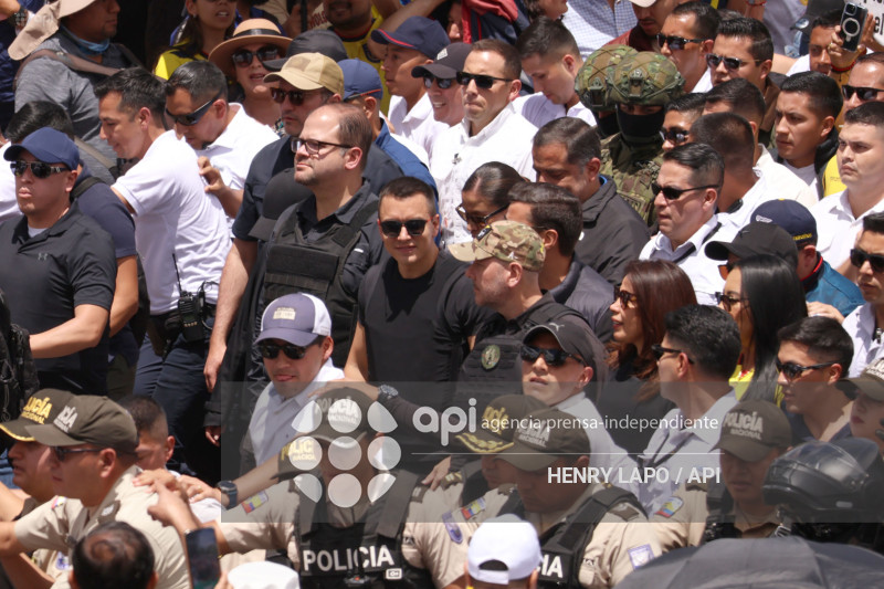 MARCHA CONTRA LA CORTE CONSTITUCIONAL