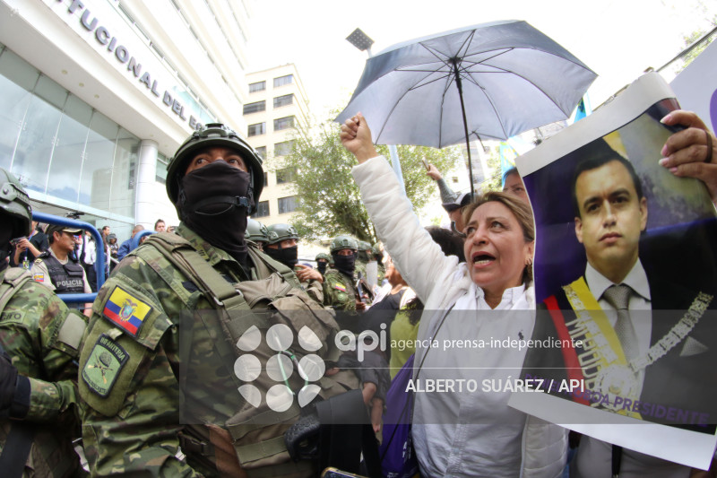MARCHA PRESIDENTE NOBOA
