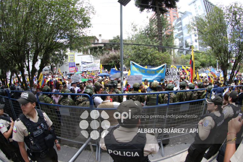 MARCHA PRESIDENTE NOBOA