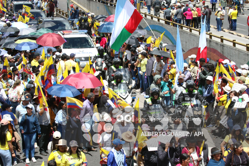 MARCHA PRESIDENTE NOBOA