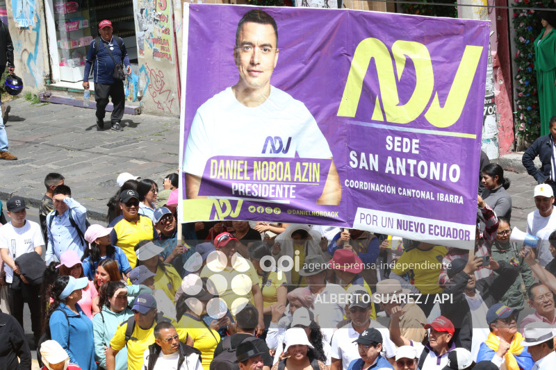 MARCHA PRESIDENTE NOBOA