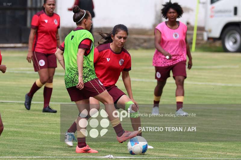 FBL SUPERLIGA FEMENINA VINO TINTO VS LIGA DE QUITO