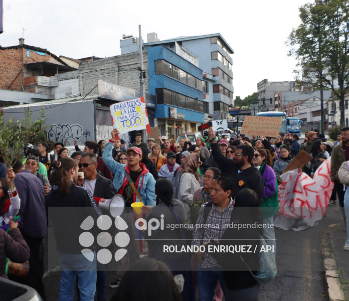 MARCHA ESTUDIANTES Y MOVIMIENTOS SOCIALES