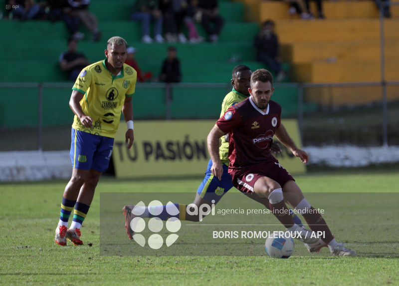 COPA ECUADOR-GUALACEO S C-VINO TINTO FC