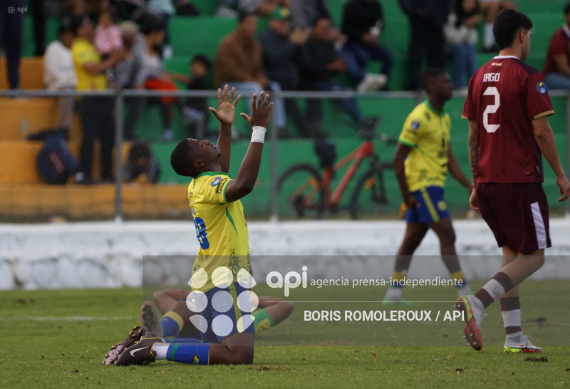 COPA ECUADOR-GUALACEO S C-VINO TINTO FC