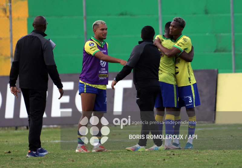 COPA ECUADOR-GUALACEO S C-VINO TINTO FC