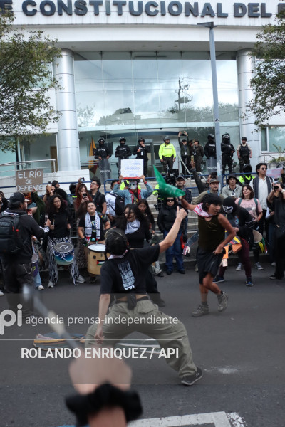 MARCHA ESTUDIANTES Y MOVIMIENTOS SOCIALES