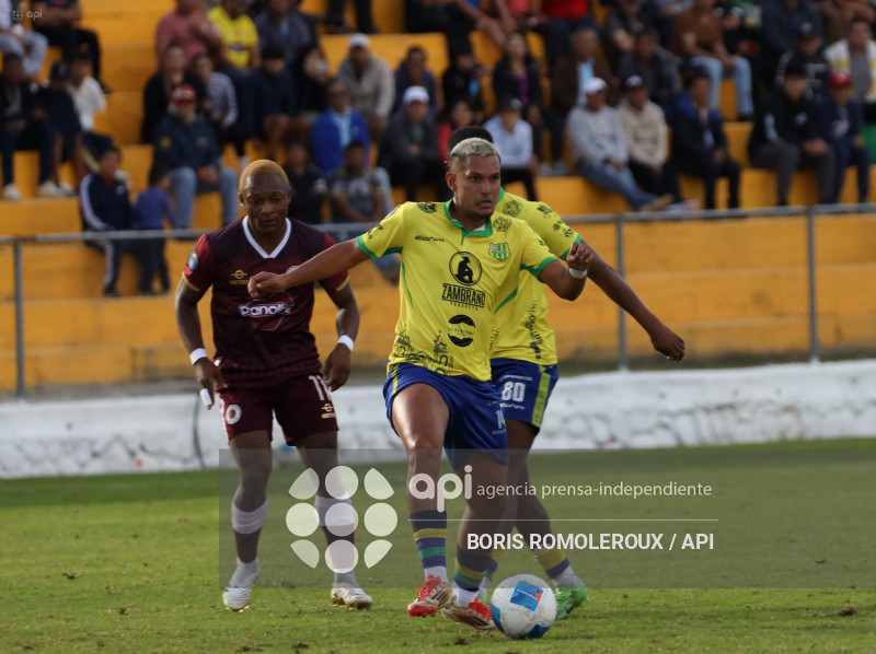 COPA ECUADOR-GUALACEO S C-VINO TINTO FC