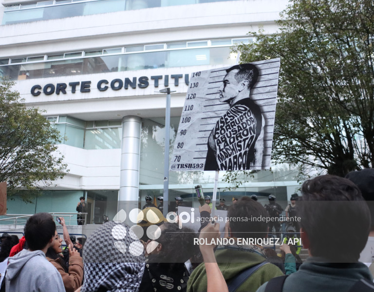 MARCHA ESTUDIANTES Y MOVIMIENTOS SOCIALES