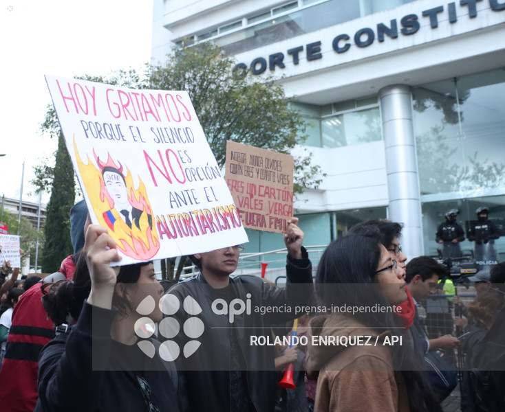 MARCHA ESTUDIANTES Y MOVIMIENTOS SOCIALES