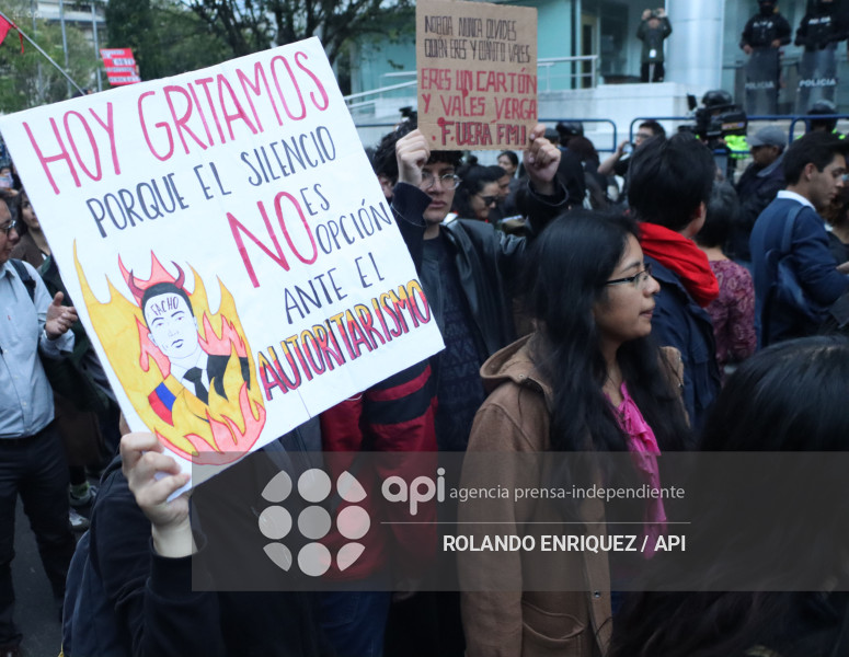 MARCHA ESTUDIANTES Y MOVIMIENTOS SOCIALES