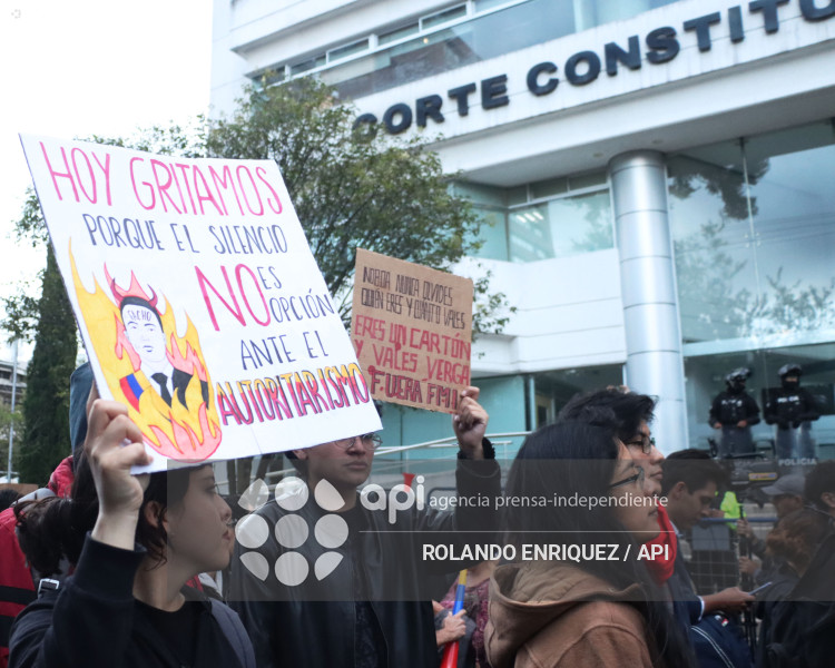 MARCHA ESTUDIANTES Y MOVIMIENTOS SOCIALES