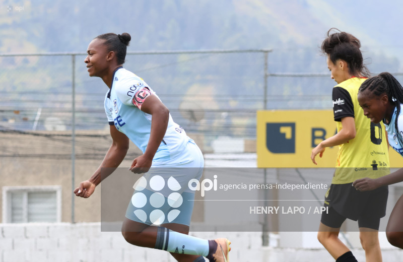 FBL SUPERLIGA FEMENINA    CATOLICA VS  BARCELONA