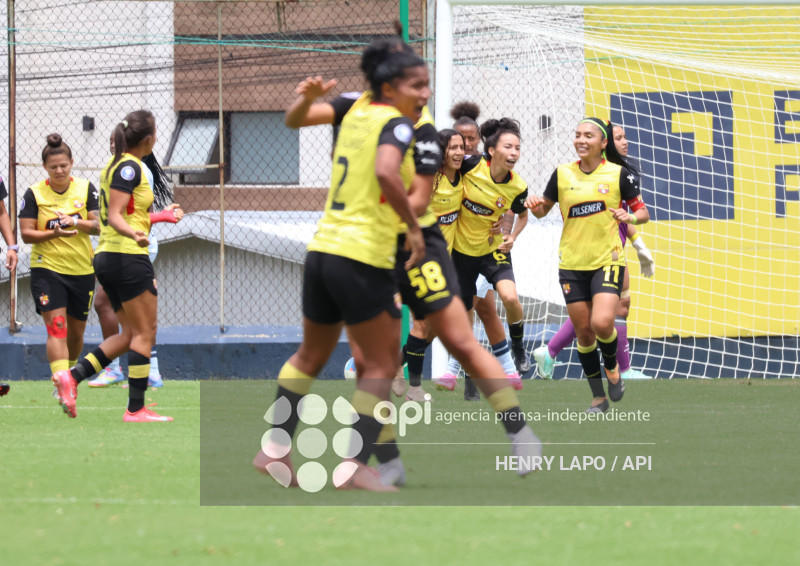 FBL SUPERLIGA FEMENINA    CATOLICA VS  BARCELONA