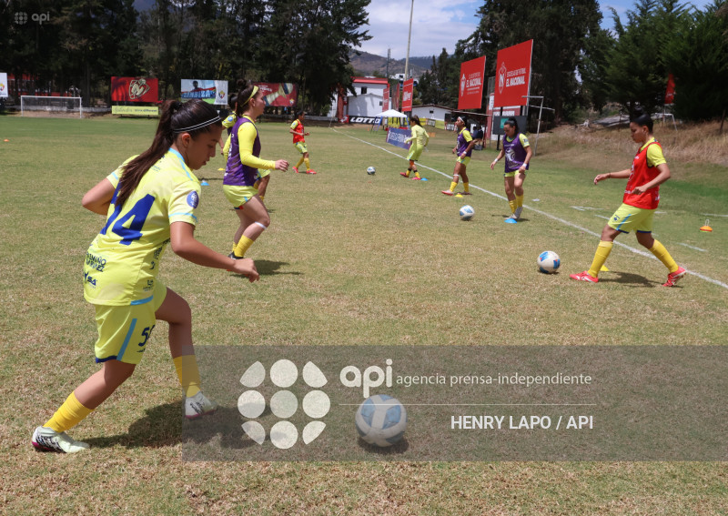 FBL SUPERLIGA FEMENINA     EL NACIONAL VS ESPUCE