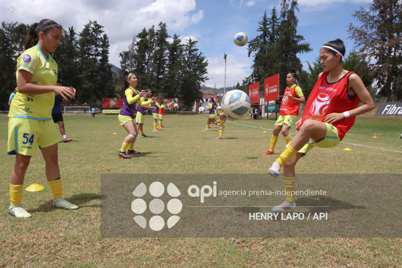 FBL SUPERLIGA FEMENINA     EL NACIONAL VS ESPUCE
