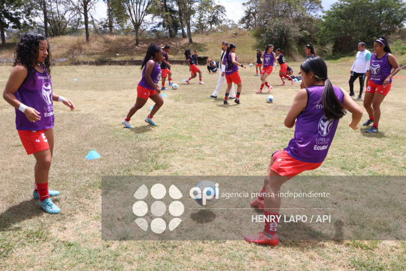 FBL SUPERLIGA FEMENINA     EL NACIONAL VS ESPUCE