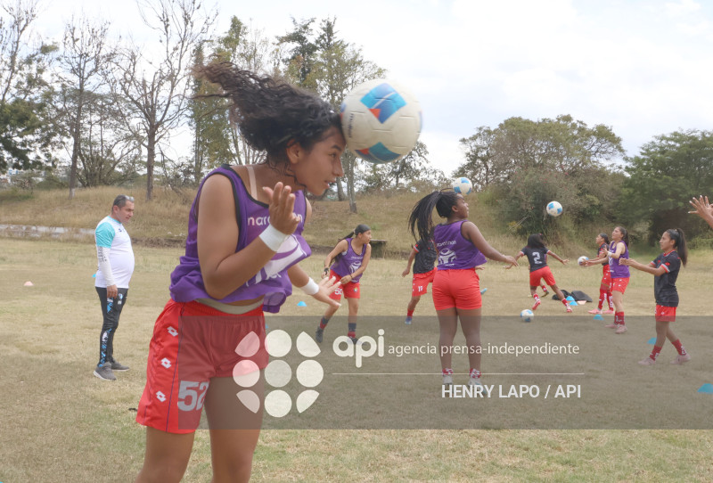 FBL SUPERLIGA FEMENINA     EL NACIONAL VS ESPUCE