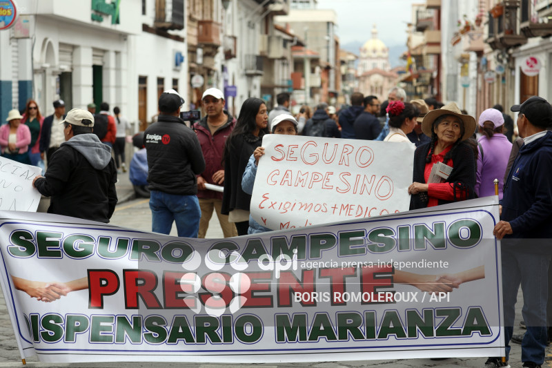 CUENCA-MARCHA-MEDICINAS-SEGURO CAMPESINO