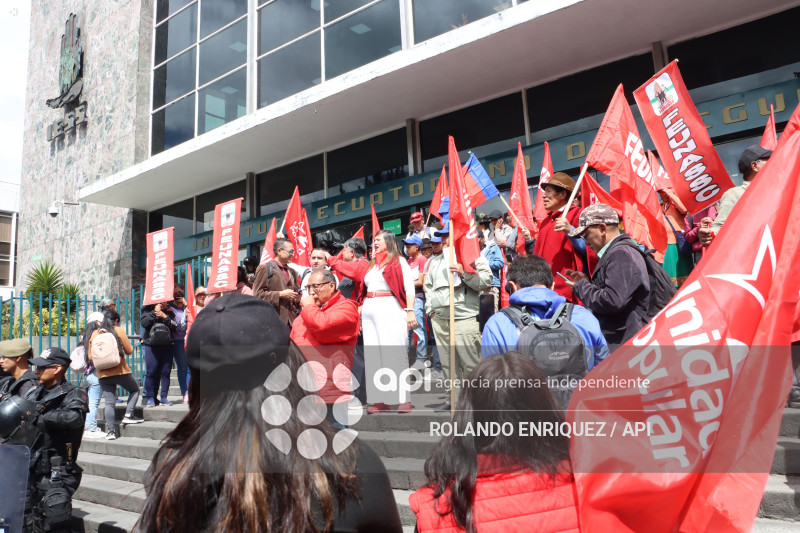 SEGURO CAMPESINO PROTESTA EN EL IESS