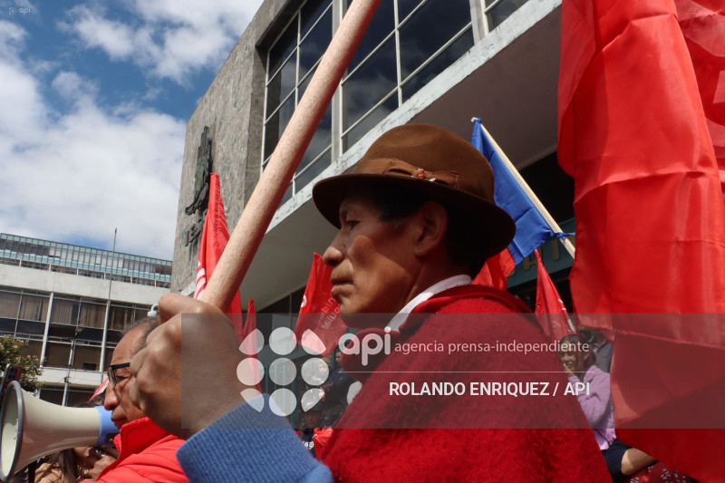 SEGURO CAMPESINO PROTESTA EN EL IESS