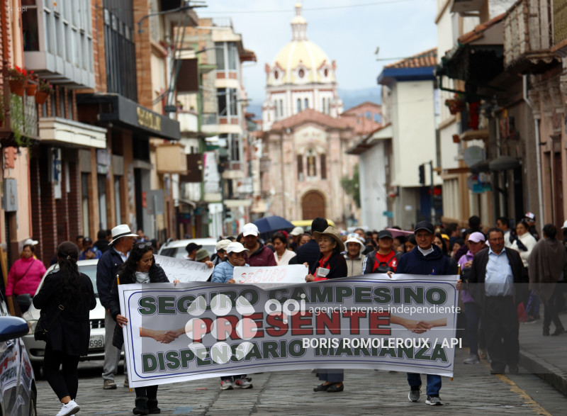 CUENCA-MARCHA-MEDICINAS-SEGURO CAMPESINO