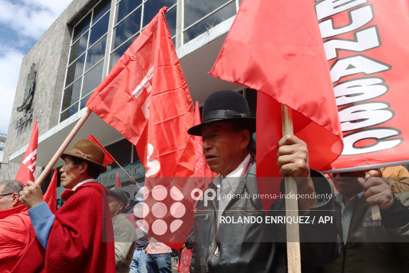SEGURO CAMPESINO PROTESTA EN EL IESS