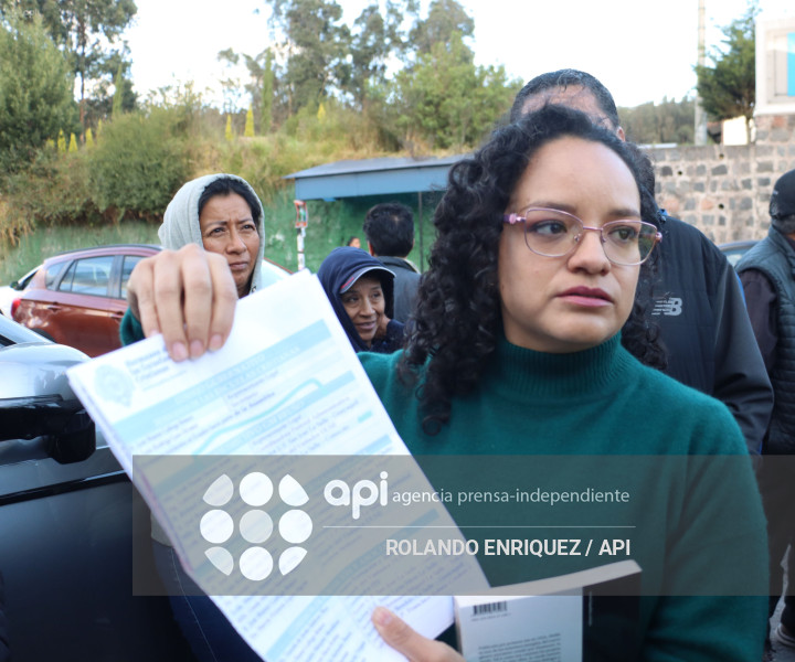 DENUNCIAN EXCESOS PRECIOS LIBROS Y UNIFORMES EN COLEGIO LA SALLE