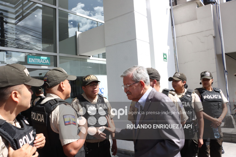 OSCAR AYERVE IMPEDIDO DE INGRESAR CPCCS