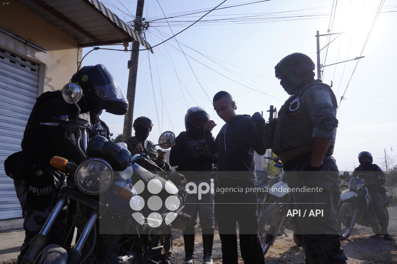 GYE-OPERATIVOS DURAN