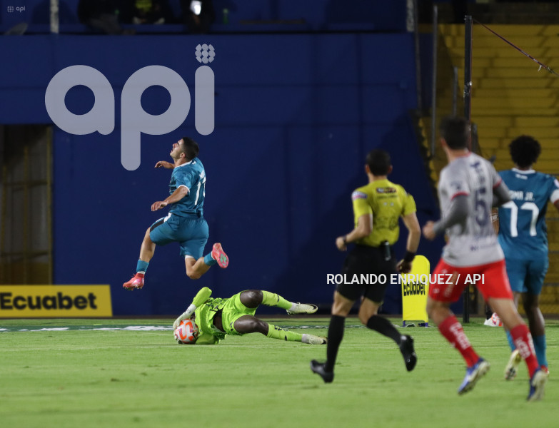 FBL  LIGA ECUABET  VINO TINTO VS NACIONAL