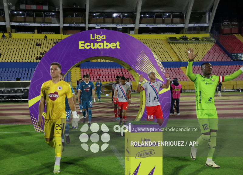 FBL  LIGA ECUABET  VINO TINTO VS NACIONAL