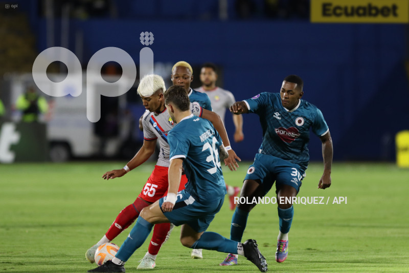 FBL  LIGA ECUABET  VINO TINTO VS NACIONAL