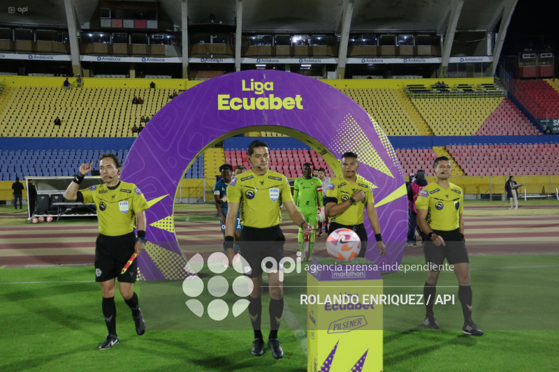 FBL  LIGA ECUABET  VINO TINTO VS NACIONAL
